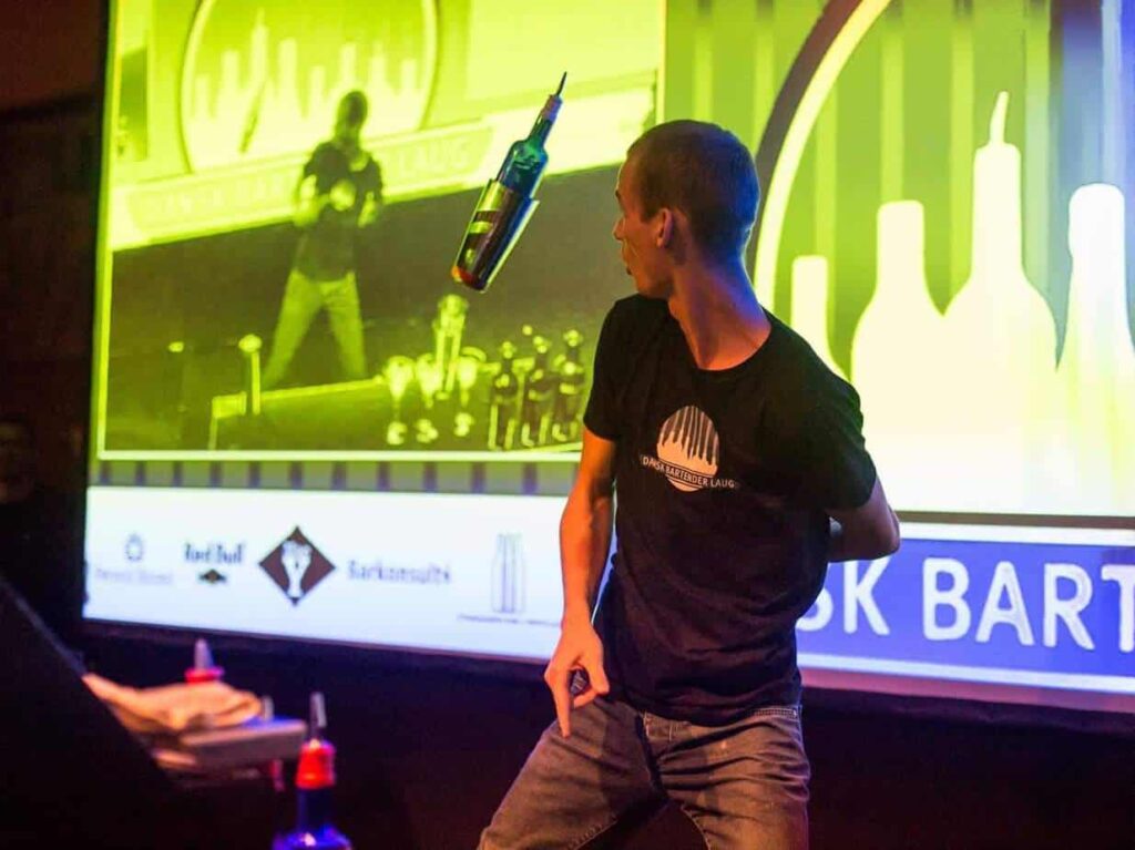 Danmarks Bedste Bartendere - Bartender Udlejning - Cocktailbar til fest - Lej Cocktailbar - Bartender til fest