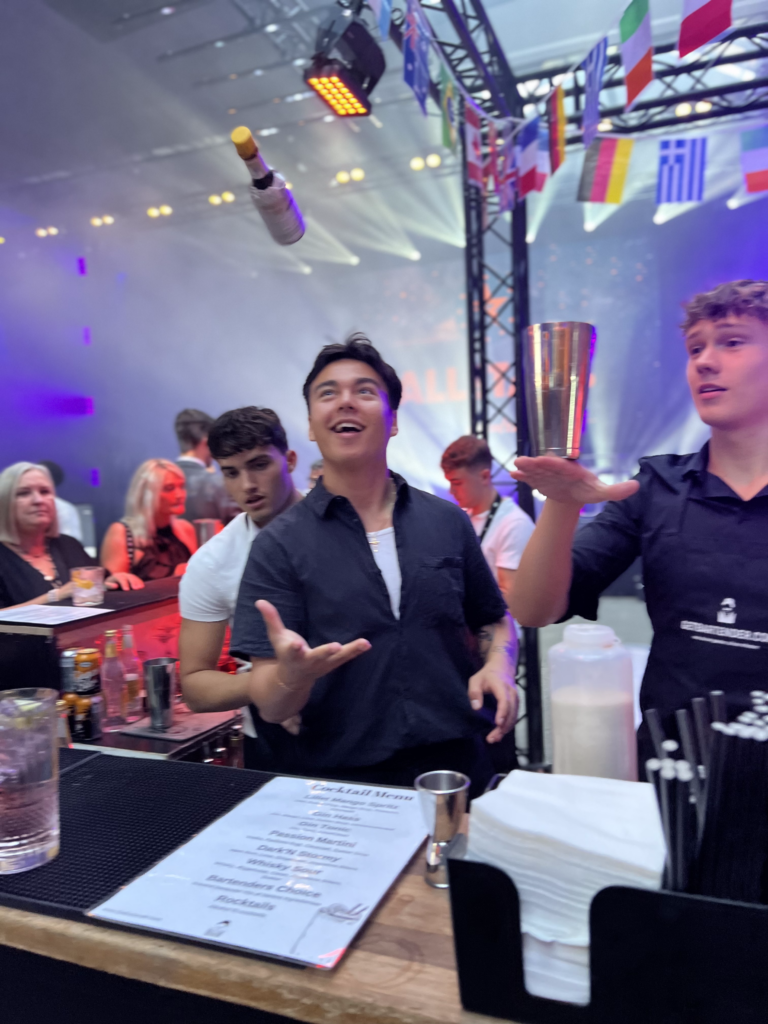 Bartender til fest - København Bartender på Sjælland - Cocktail Bartender Sjælland